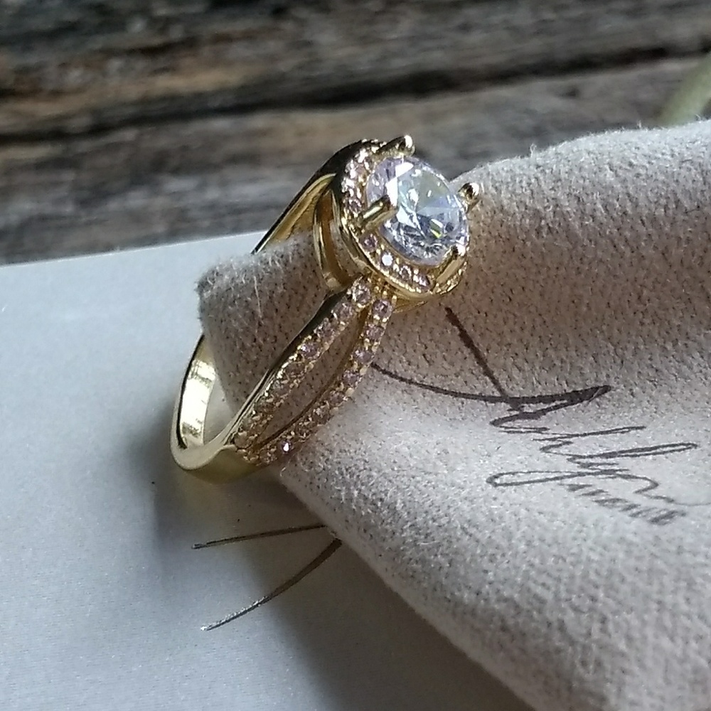 💝🌹 Ashlynn Avenue-Cortland Ring